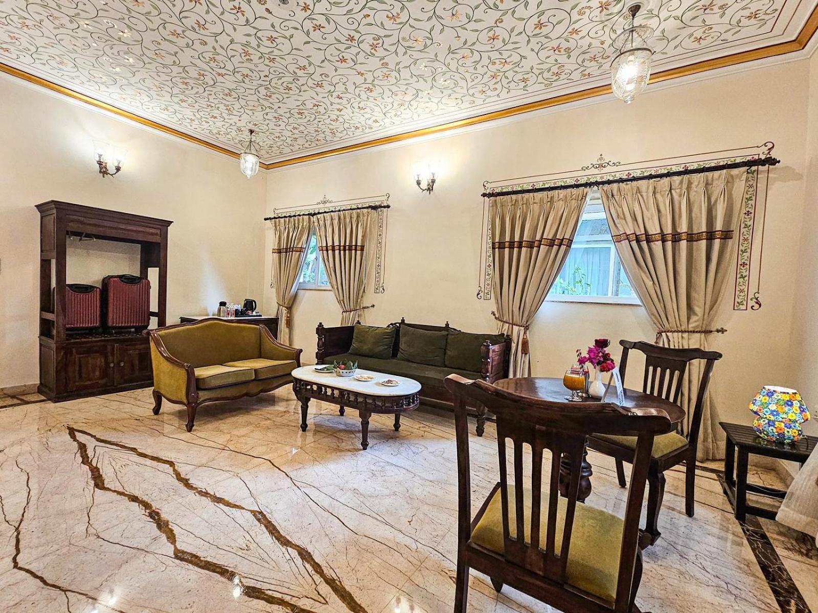 The Amargarh Hotel Udaipur Buitenkant foto
