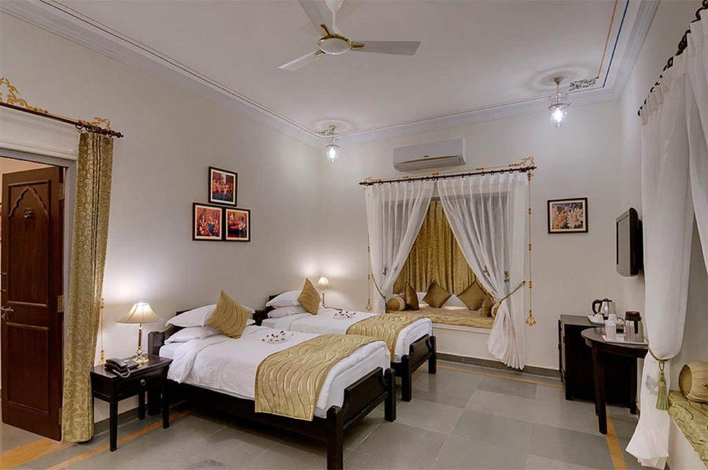The Amargarh Hotel Udaipur Buitenkant foto