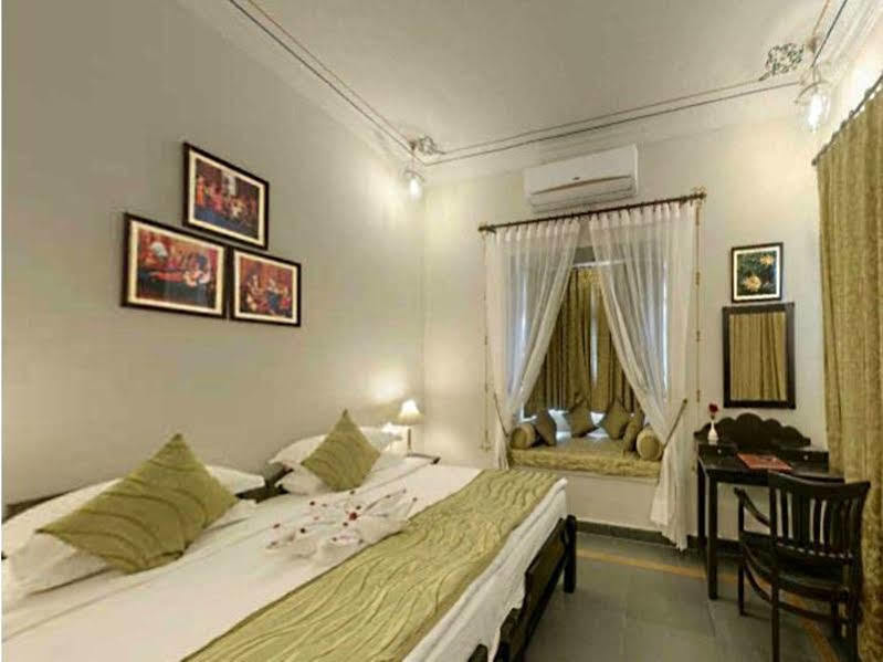 The Amargarh Hotel Udaipur Buitenkant foto